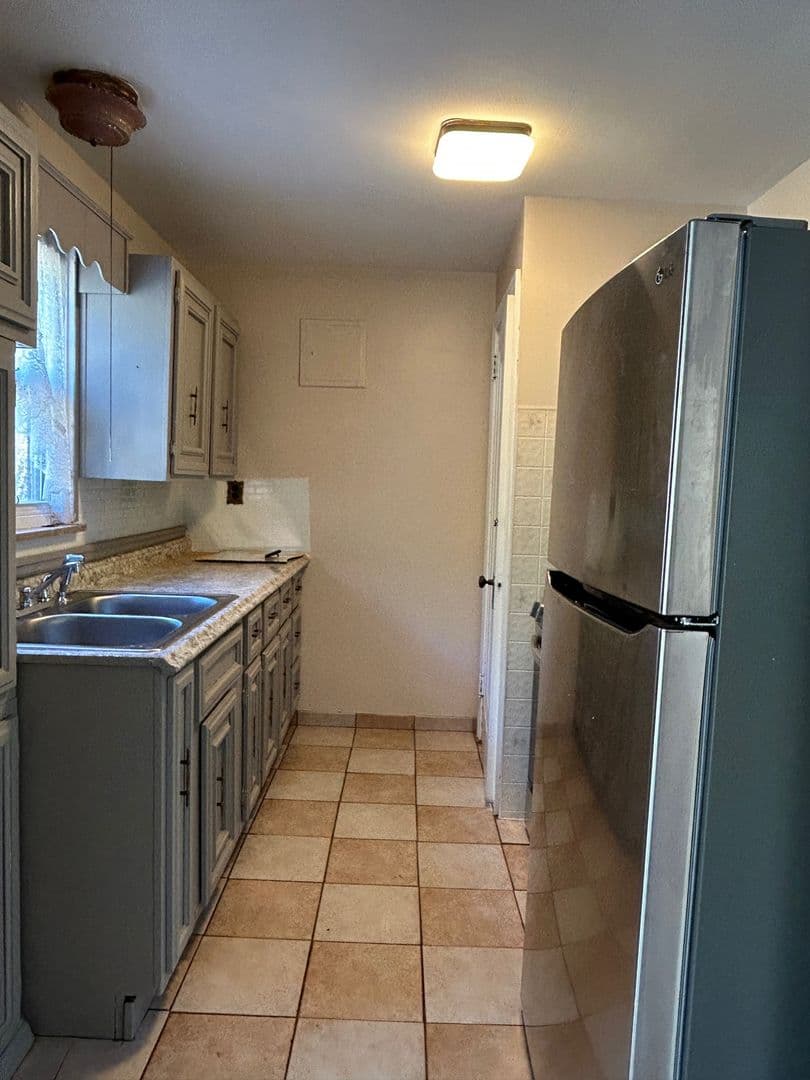 Pittsburgh House: 742 Frank Street
