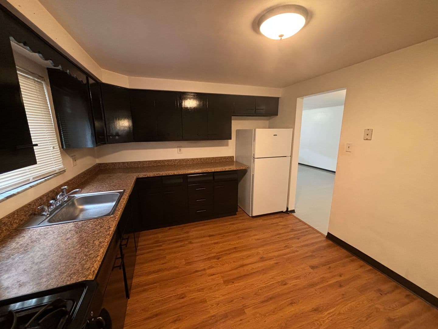 Pittsburgh Apartment: 114 Van Wyck Avenue