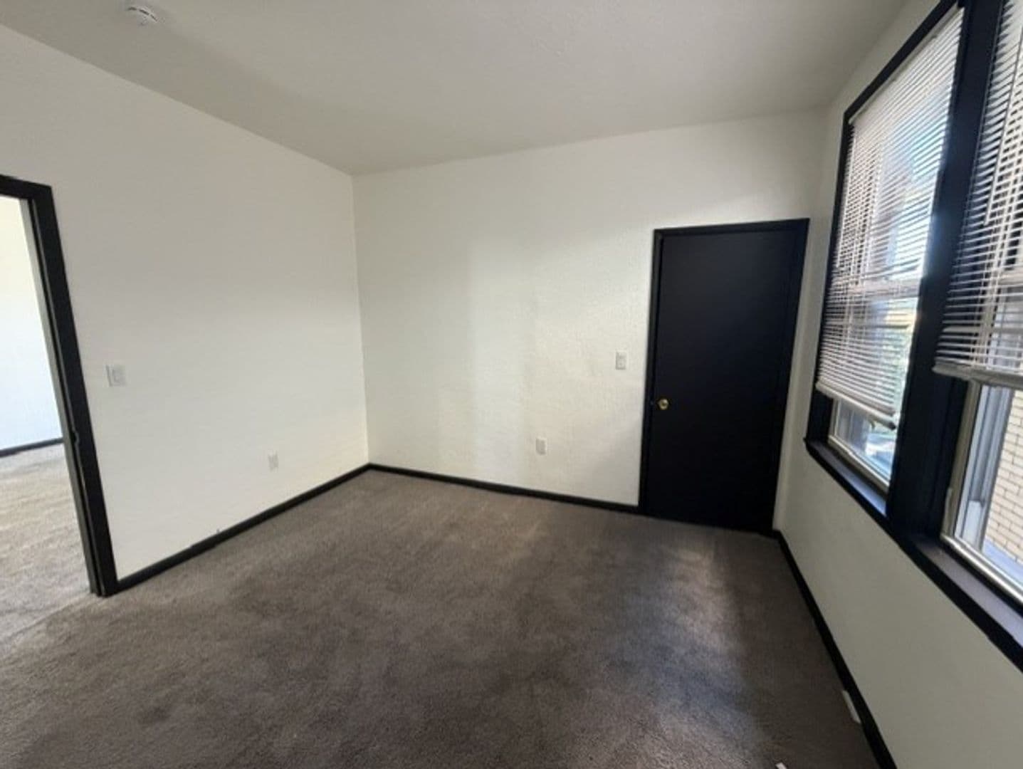 Pittsburgh Apartment: 1525 Beechview Avenue