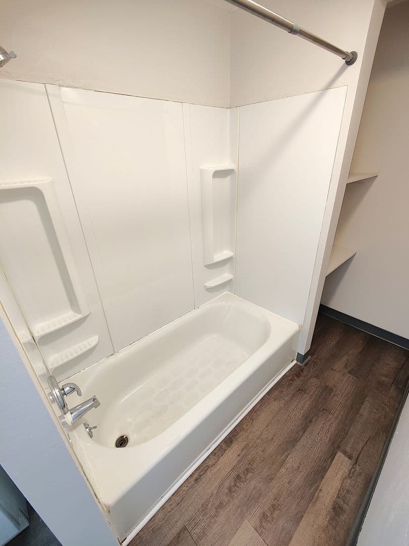 Pittsburgh Apartment: 2423 Wrights Way