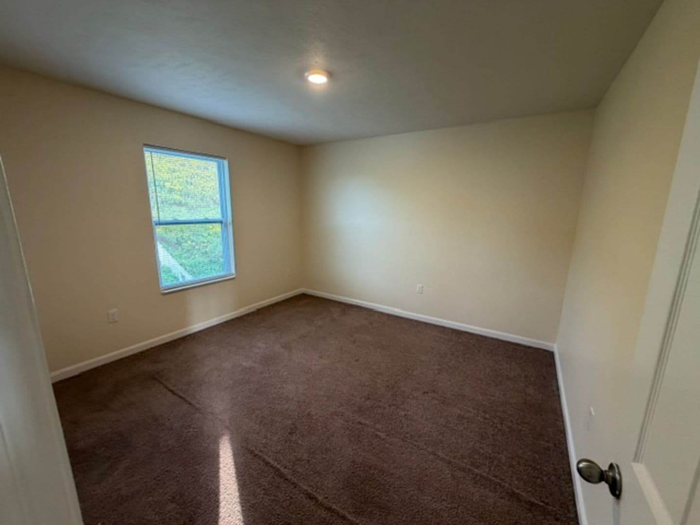Jefferson Hills House: 422 Labrador Lane