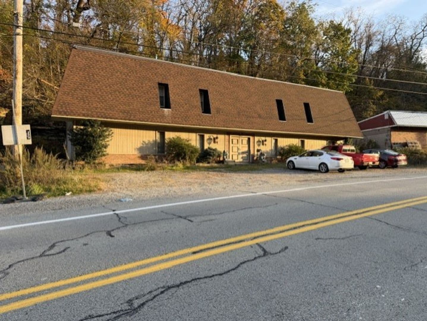 Pittsburgh House: 1338 Streets Run Road #1