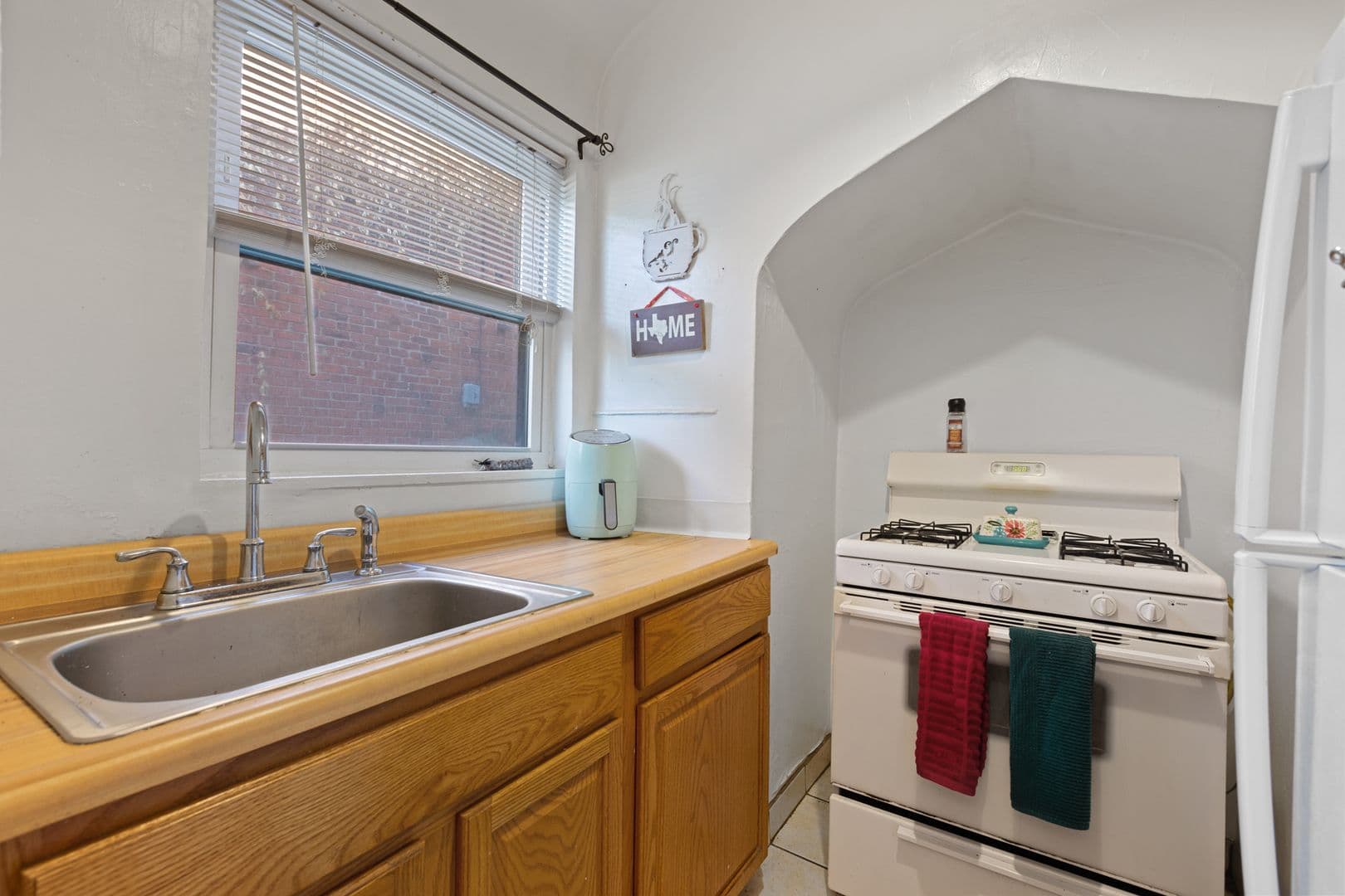 Pittsburgh House: 3819 Beechwood Blvd