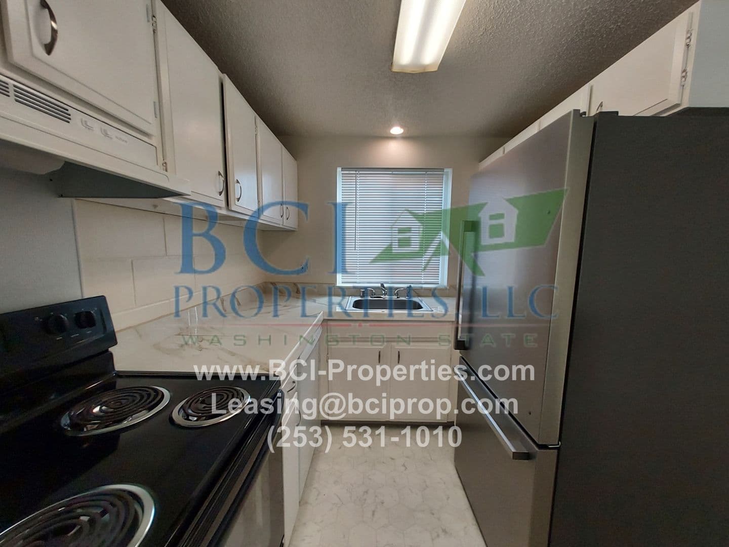 Tacoma Apartment: 8624 Pacific Ave