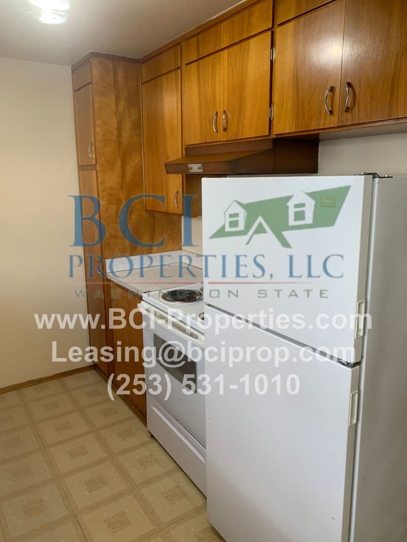 Tacoma Apartment: 3821 S. Thompson Ave