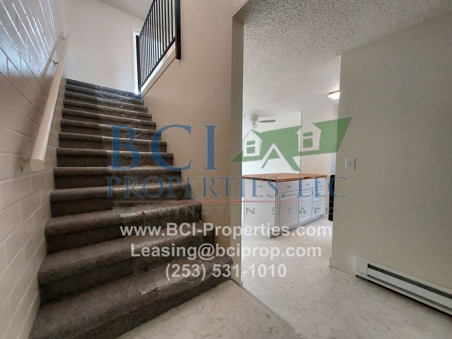 Tacoma Apartment: 8624 Pacific Ave