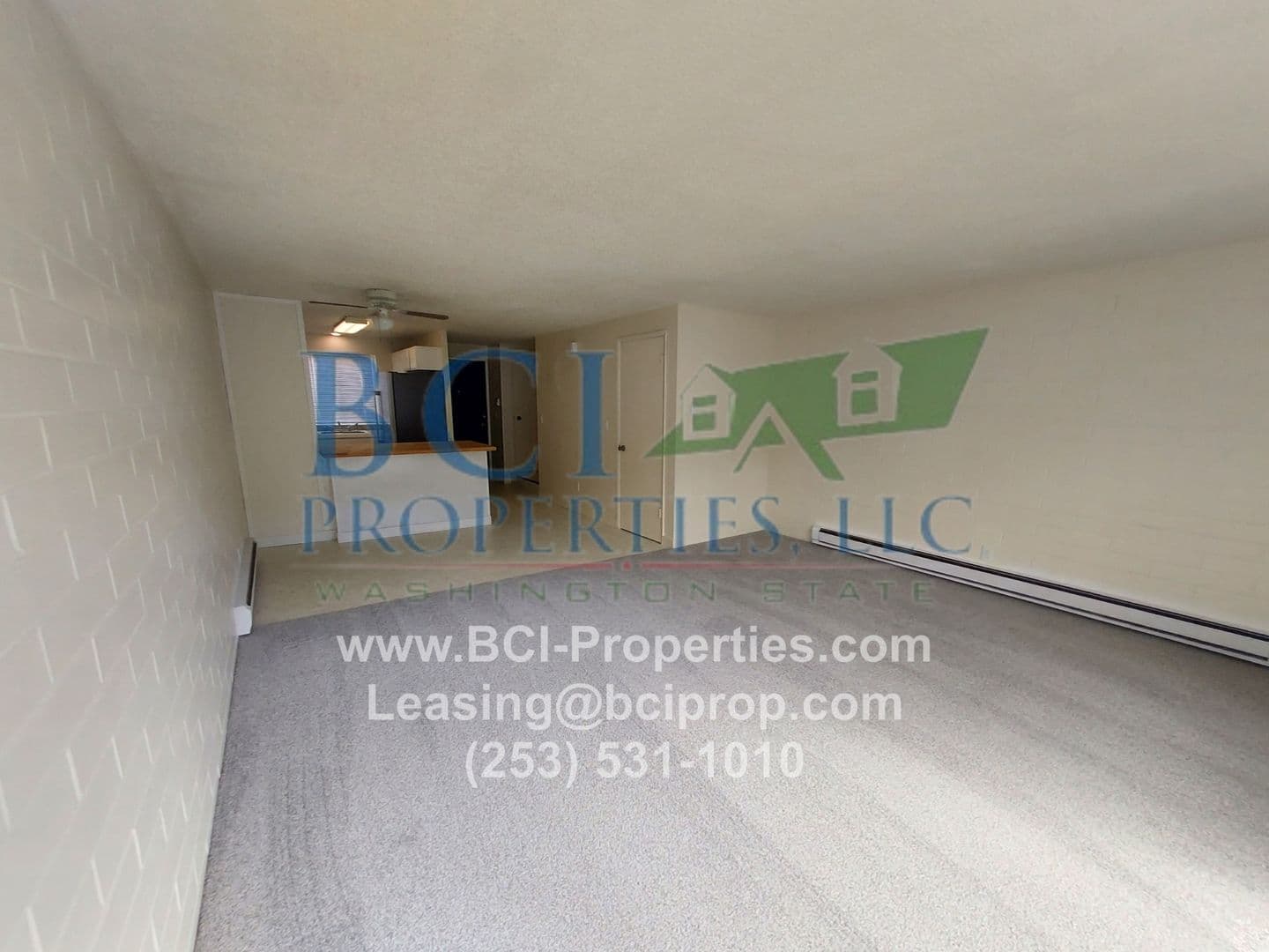 Tacoma Apartment: 8624 Pacific Ave