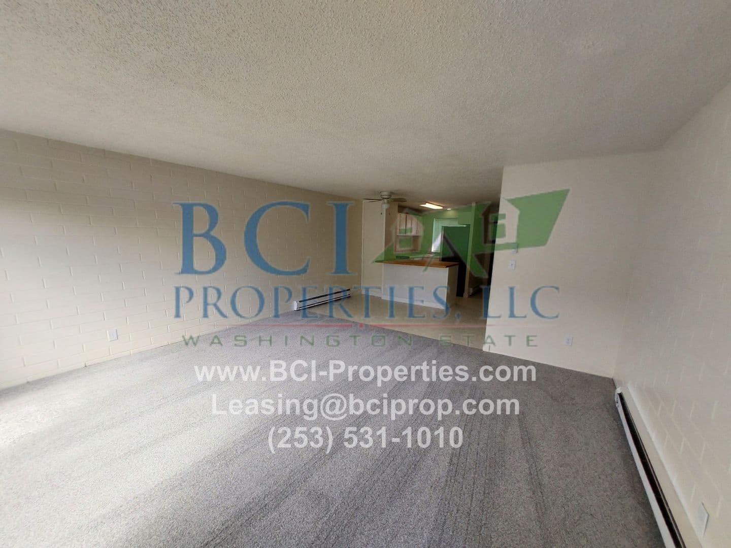 Tacoma Apartment: 8624 Pacific Ave