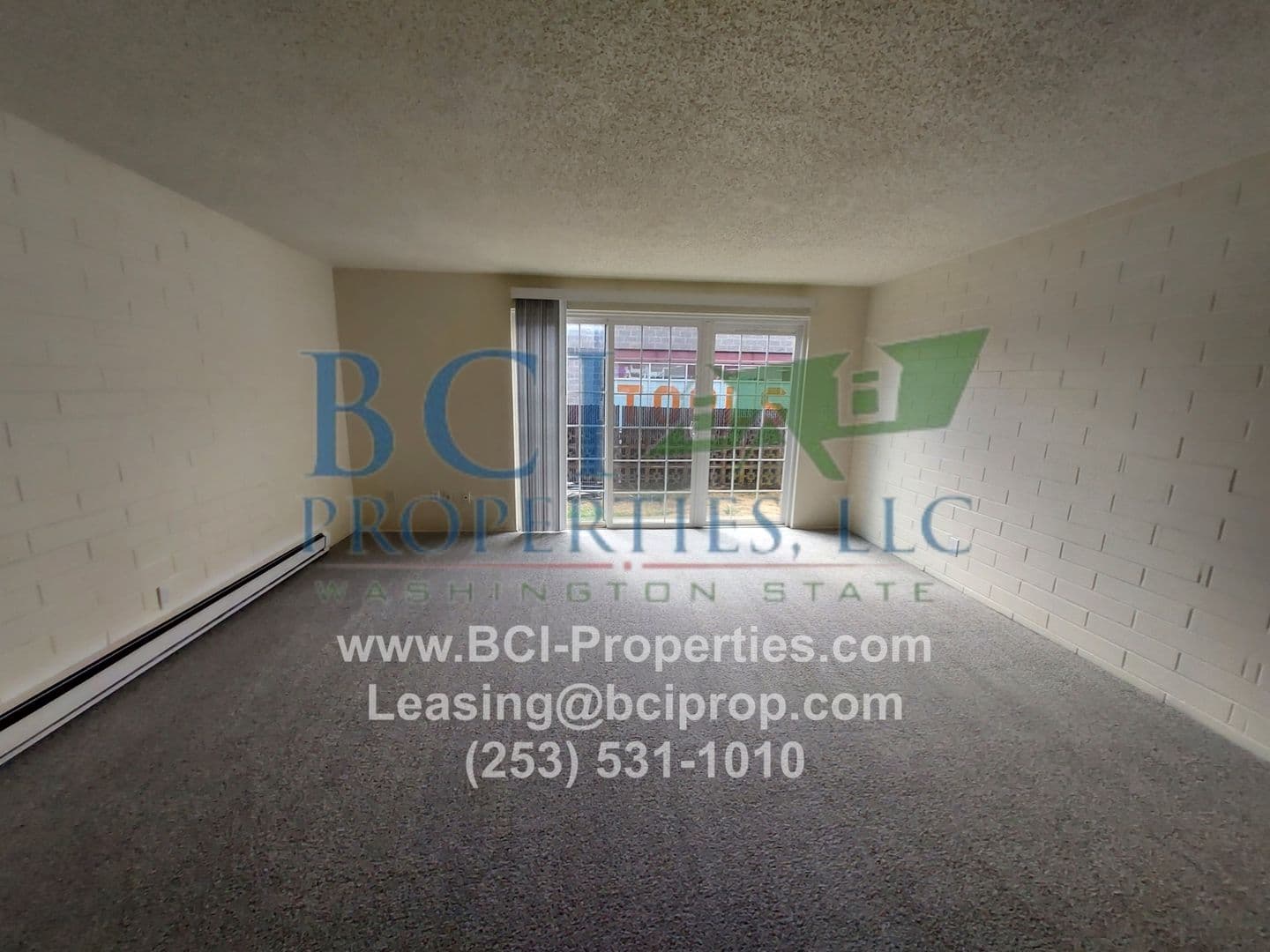Tacoma Apartment: 8624 Pacific Ave