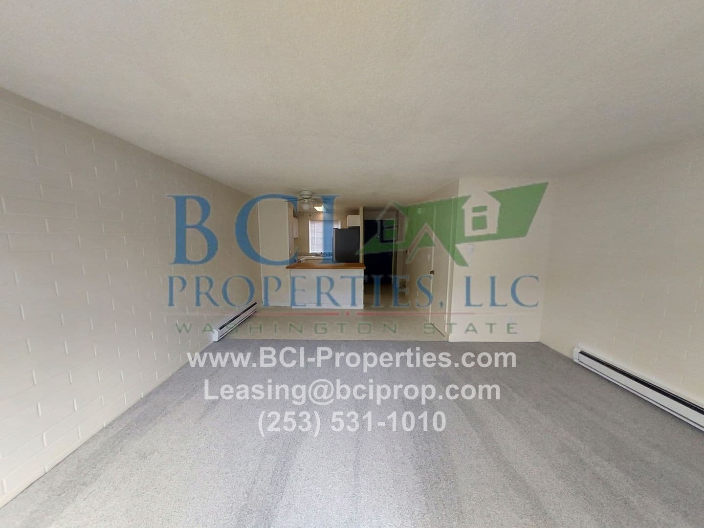 Tacoma Apartment: 8624 Pacific Ave