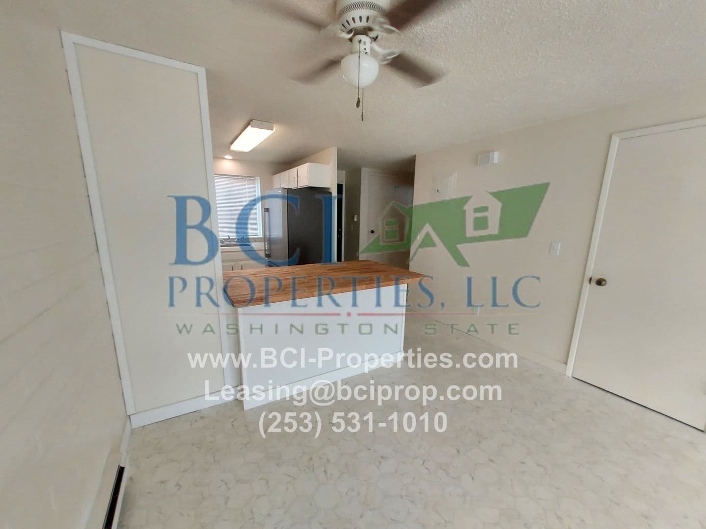 Tacoma Apartment: 8624 Pacific Ave