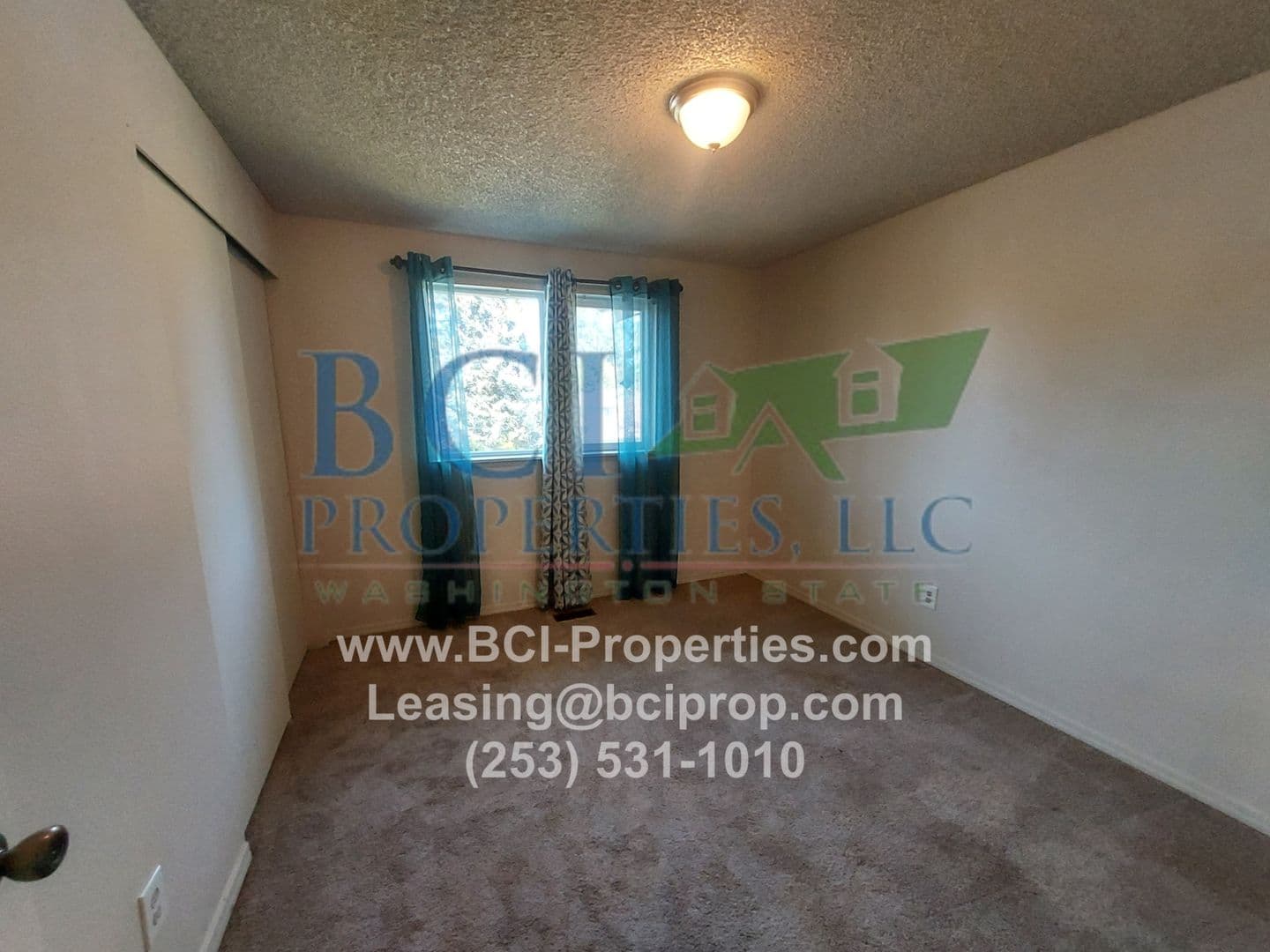 Tacoma House: 10616 98th St SW