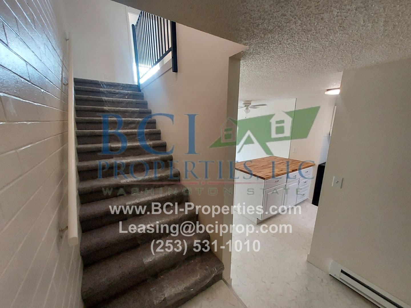 Tacoma Apartment: 8624 Pacific Ave