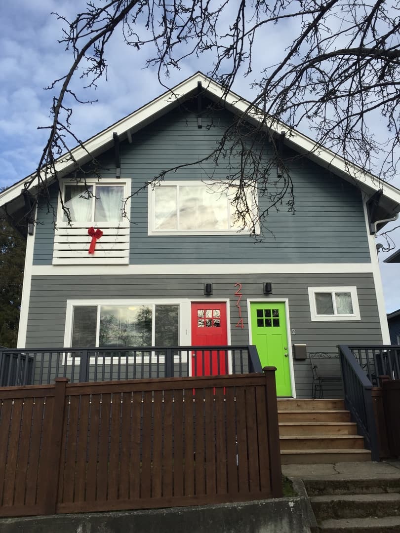Seattle Apartment: 2714 S King St