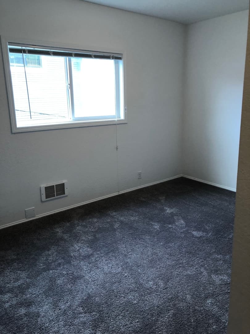 Seattle Apartment: 2714 S King St