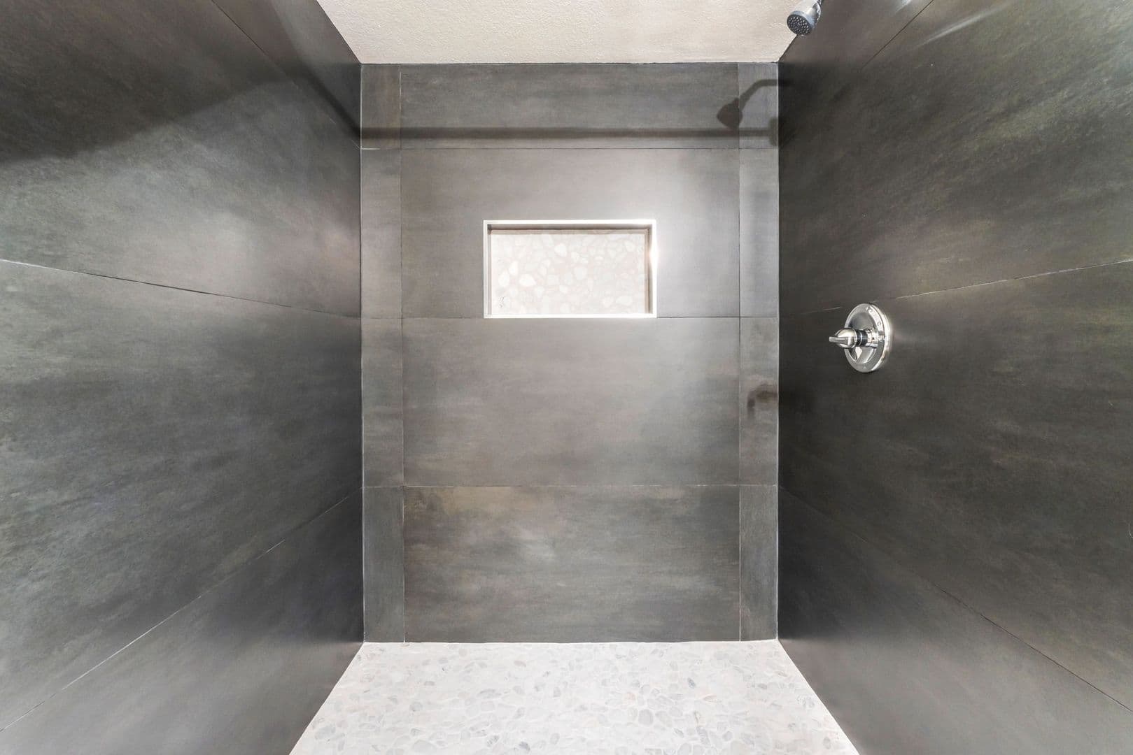 Las Vegas Apartment: 5689 E Lake Mead Blvd