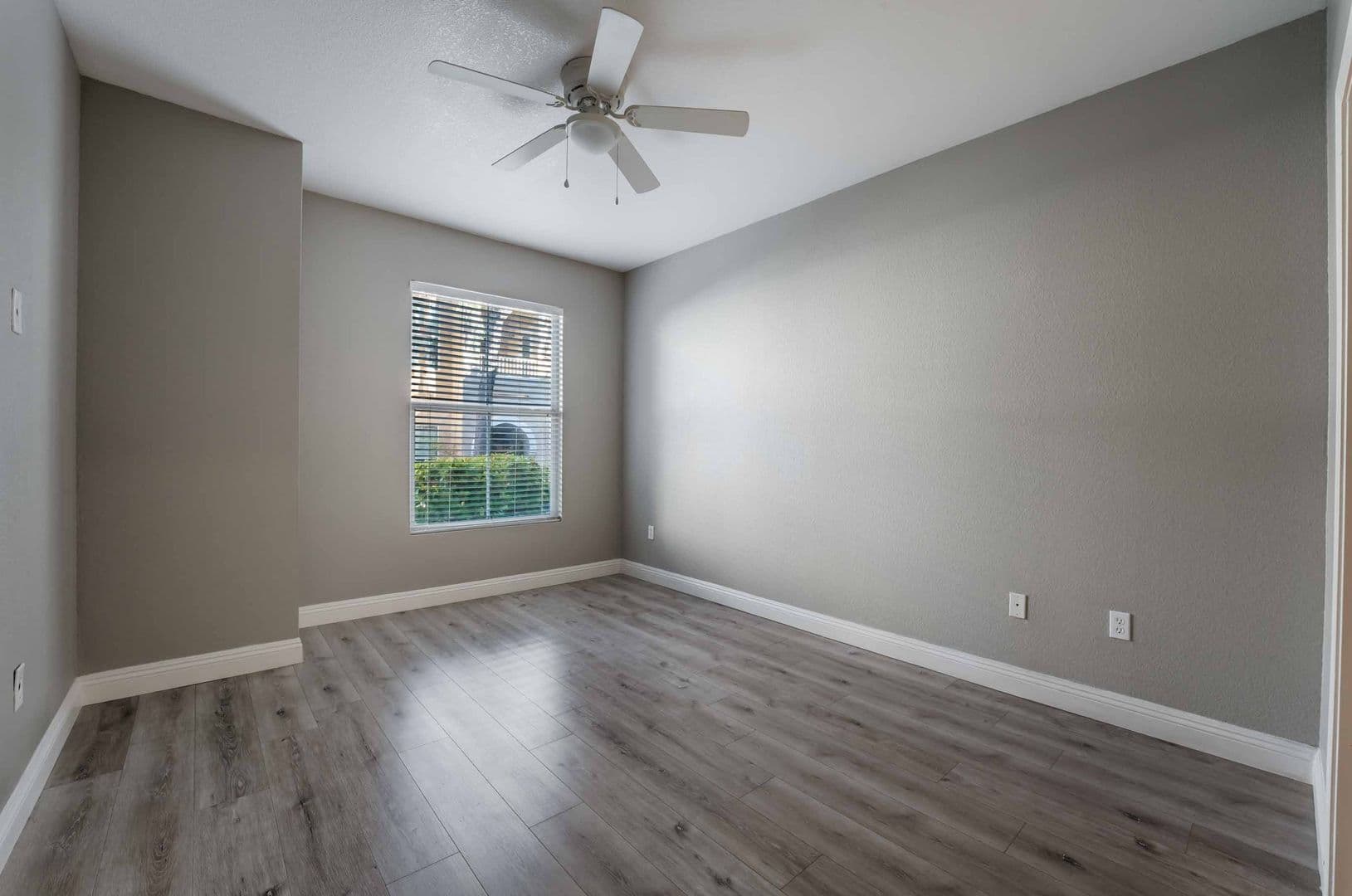 Las Vegas House: 10001 Peace Way #1276