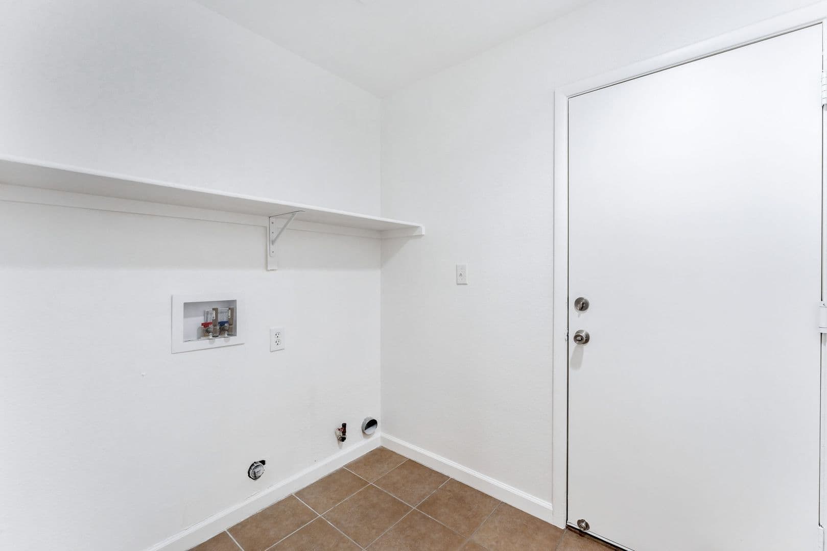 Las Vegas House: 325 Searchlight Dr