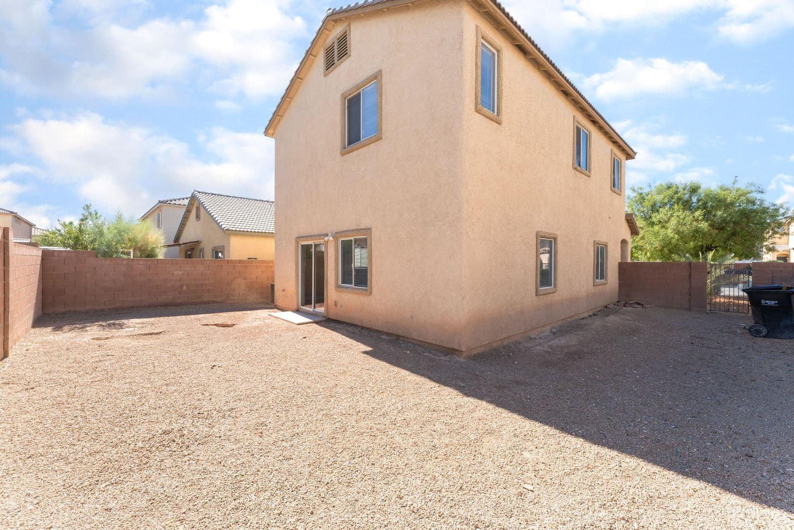 North Las Vegas House: 32 Rosa Rosales Ct