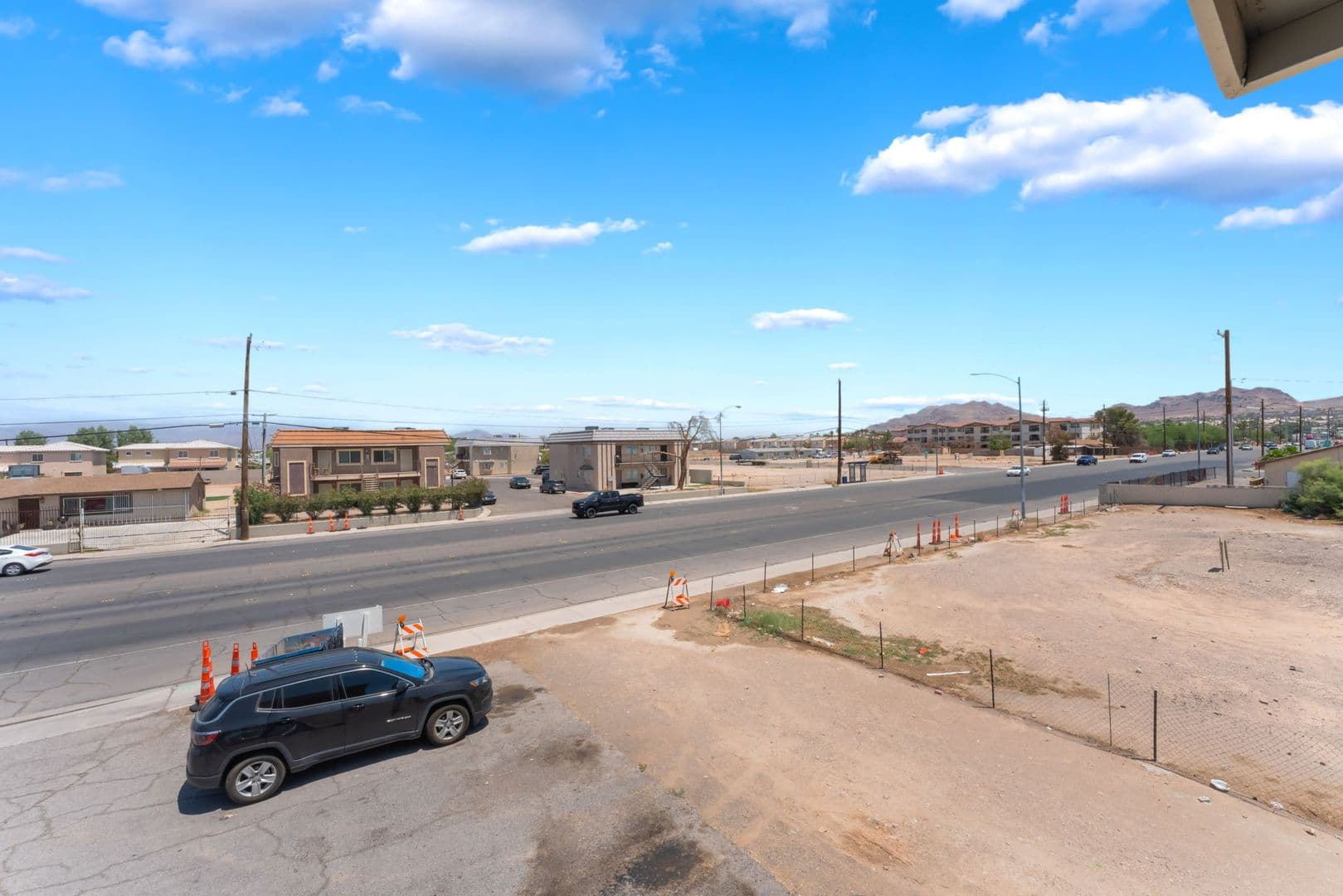 Las Vegas Apartment: 5689 E Lake Mead Blvd