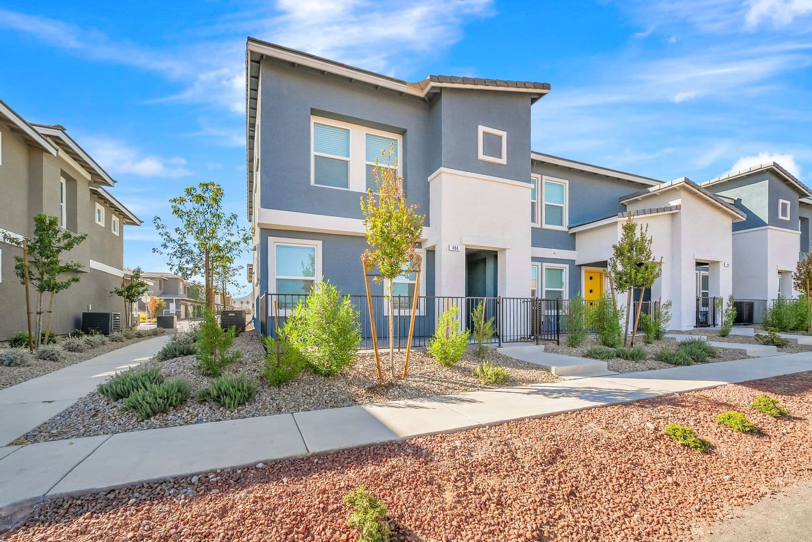 Henderson Townhome: 484 Golden Myna Ave