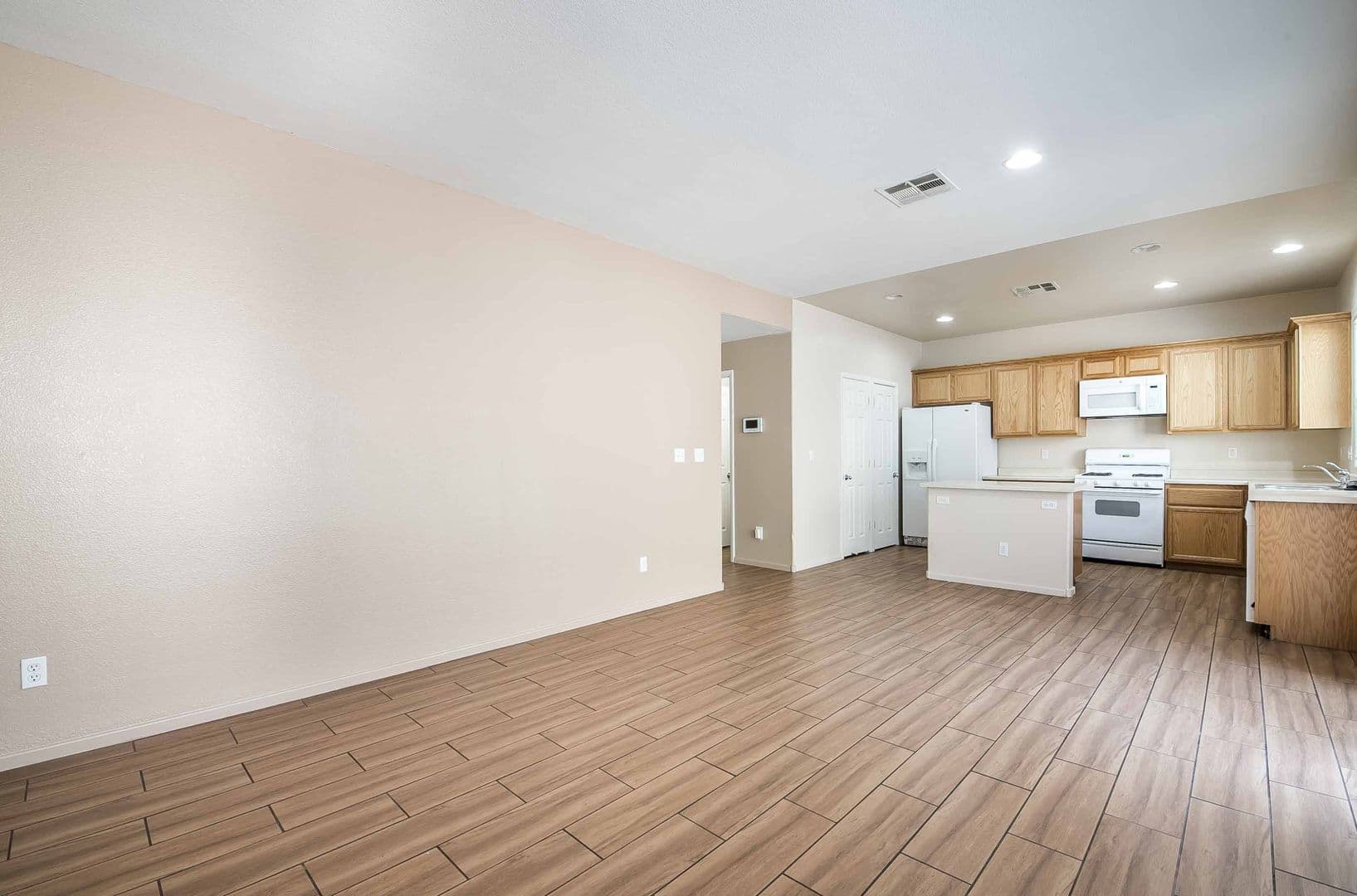 Las Vegas House: 3925 Meadow Foxtail Drive