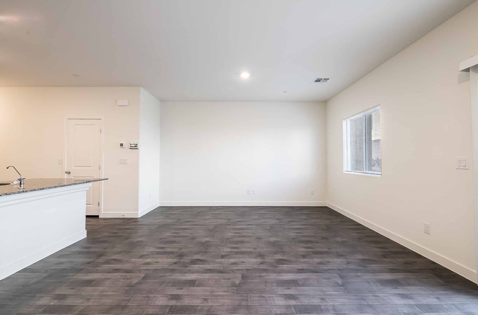 Henderson House: 12749 Epperly St