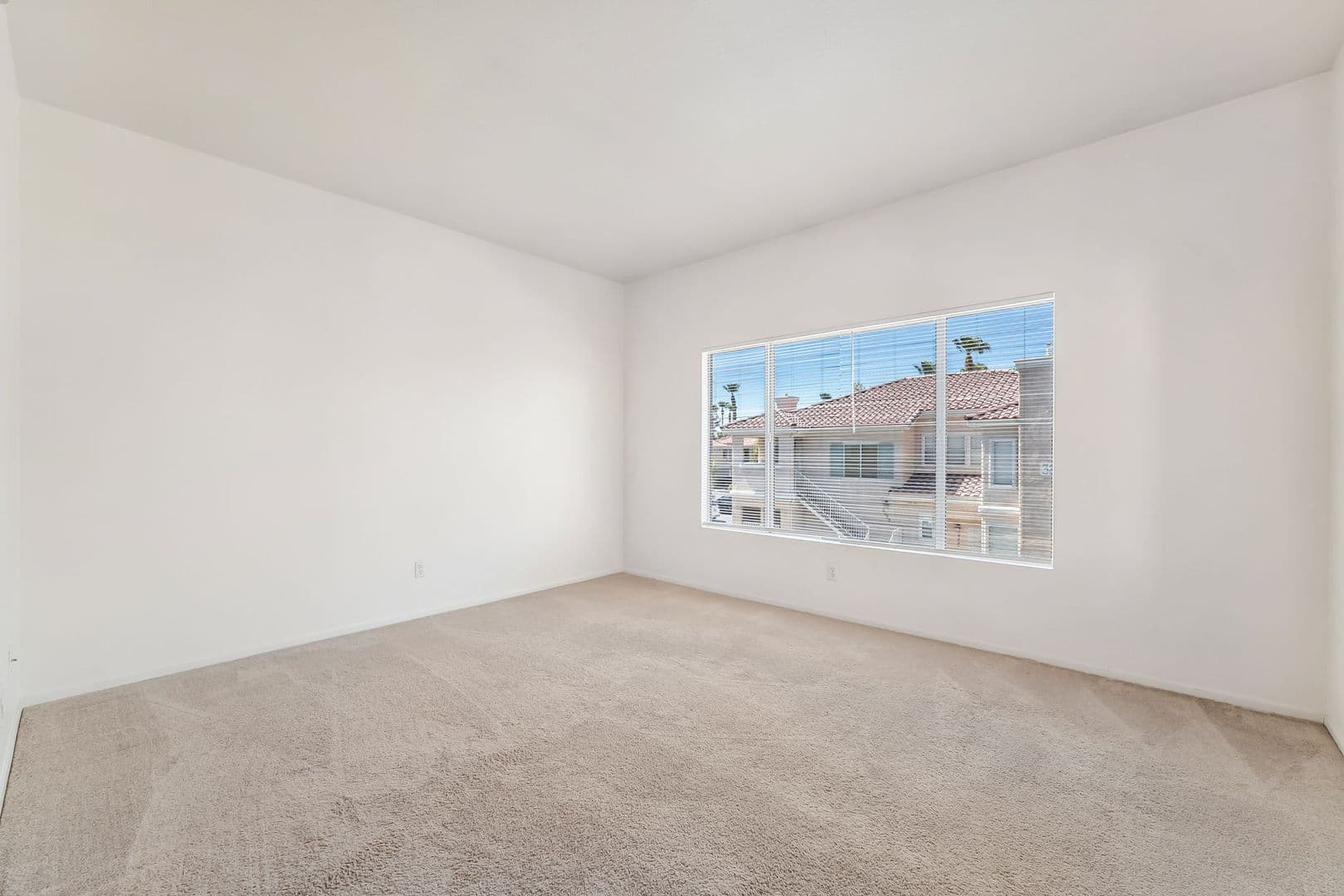 Henderson House: 251 S Green Valley Parkway #3921