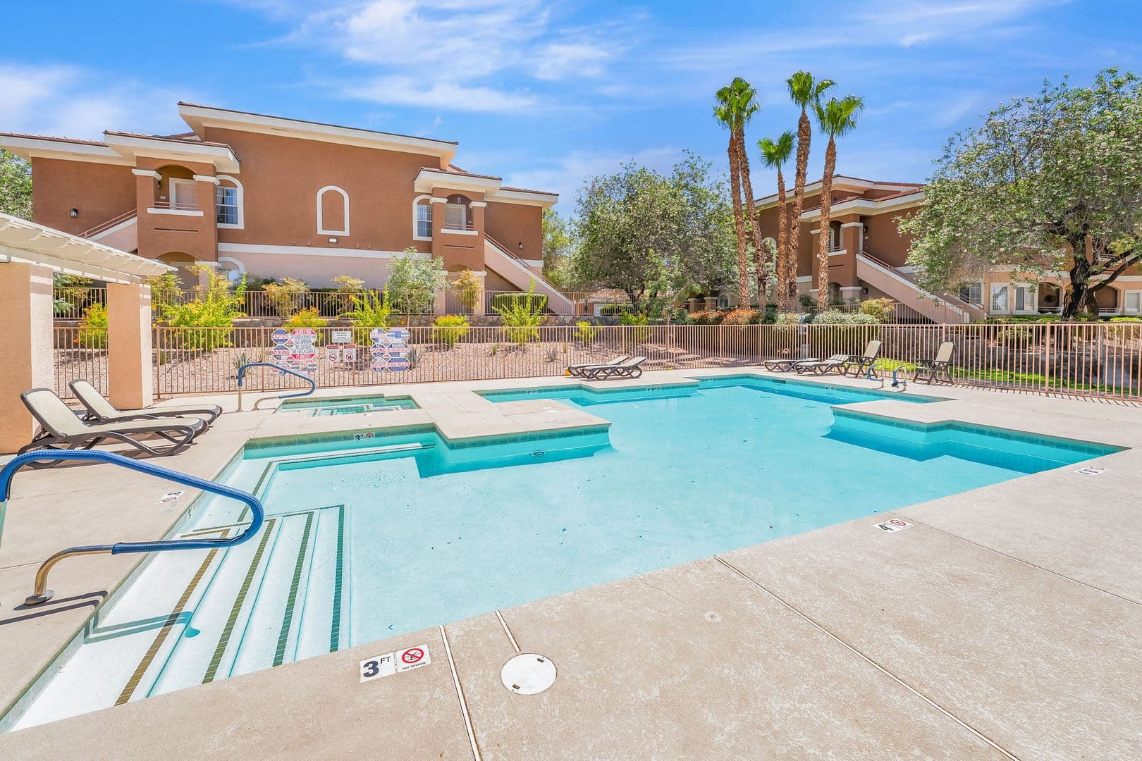 Henderson House: 830 Carnegie St #1622