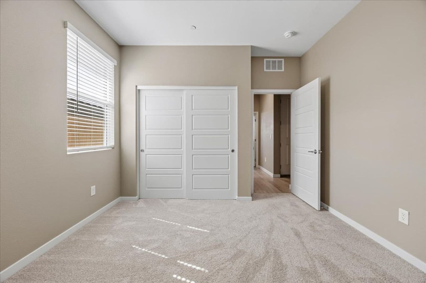 Las Vegas House: 10862 Lewis Pointe Ave