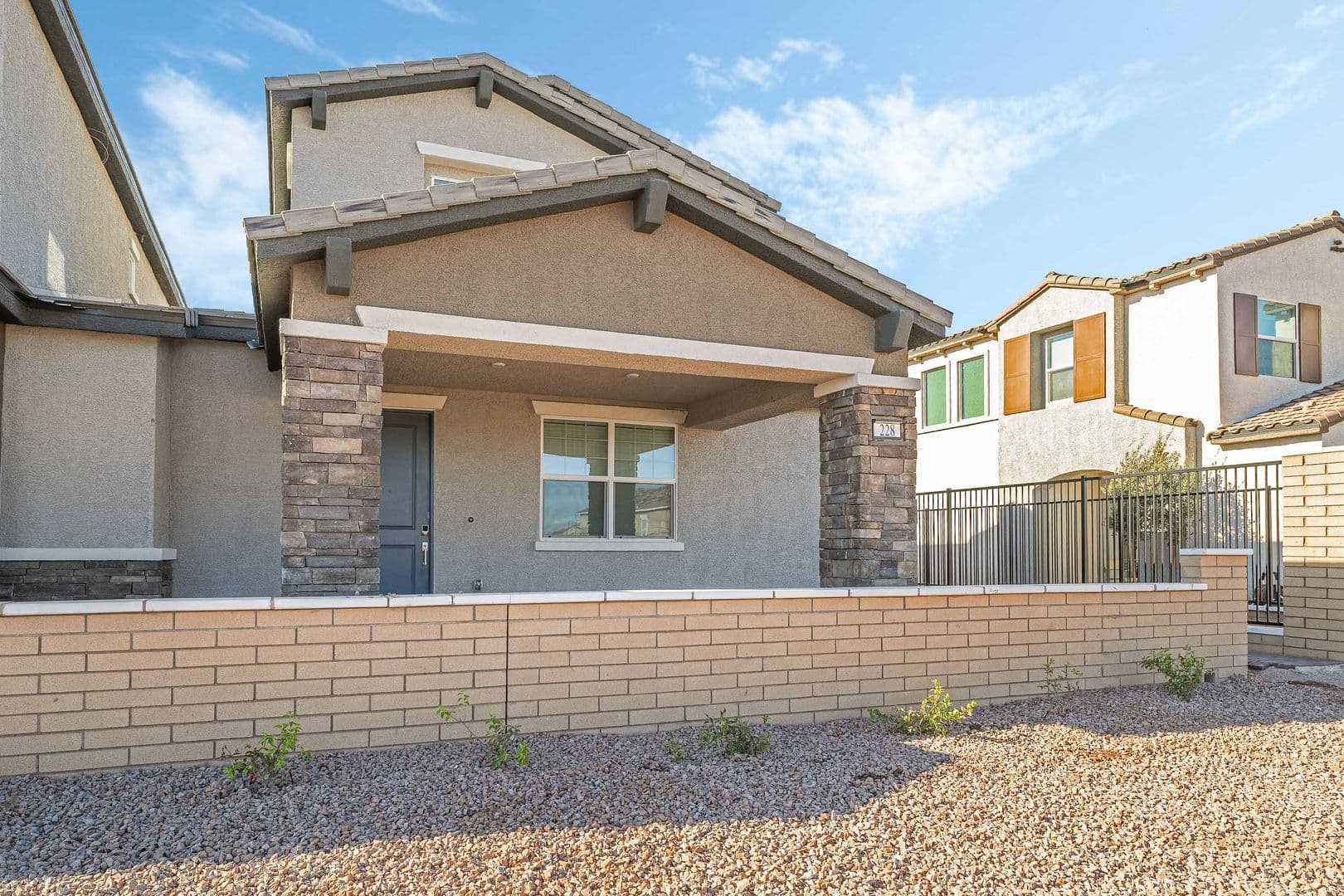 Henderson House: 228 Vanhoy Ave