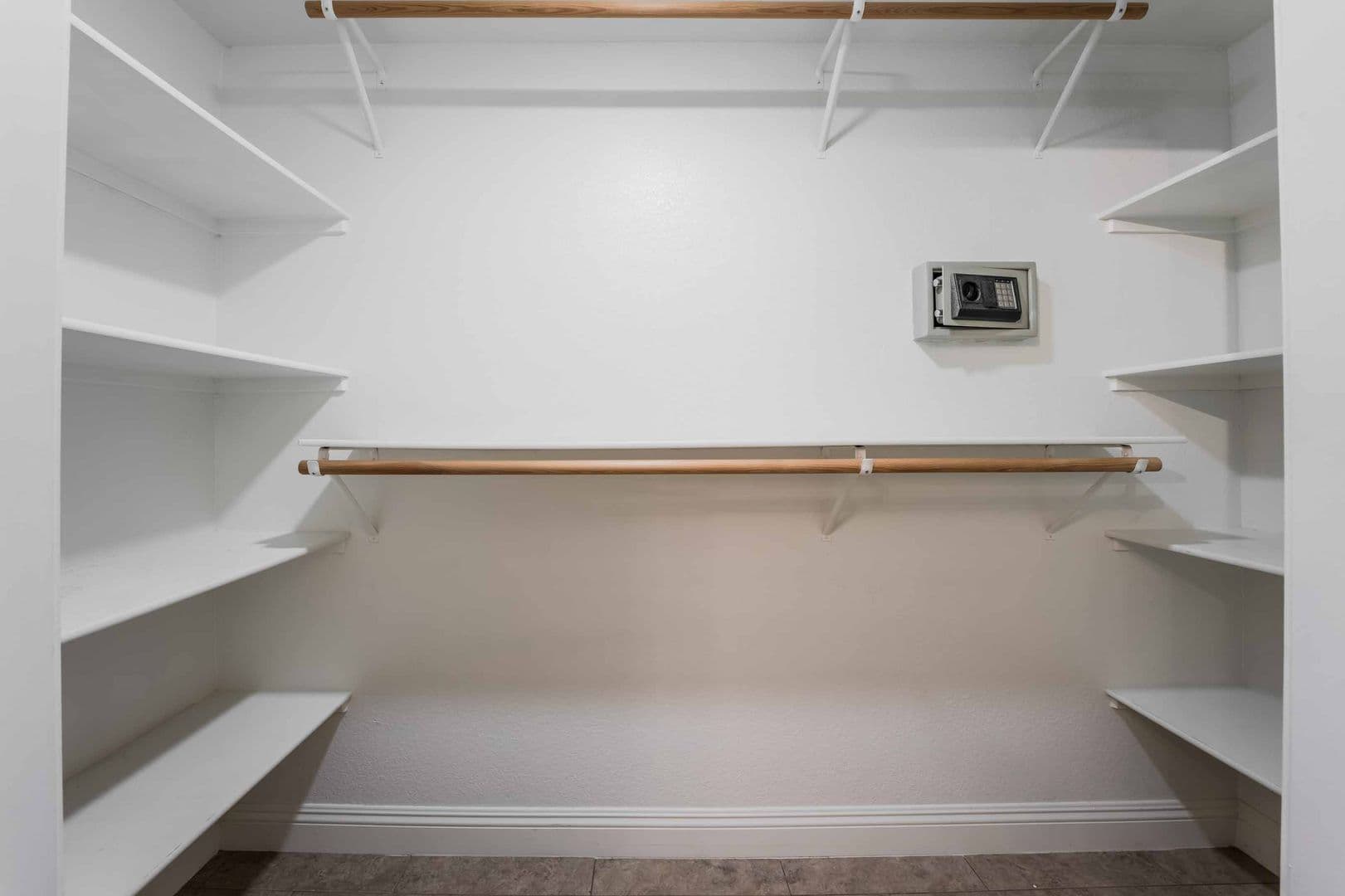 Las Vegas House: 10001 Peace Way #1276