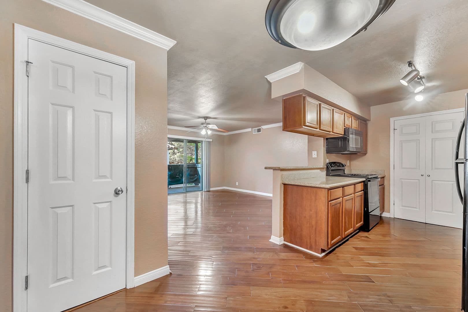 Las Vegas House: 3135 S Mojave Rd #227