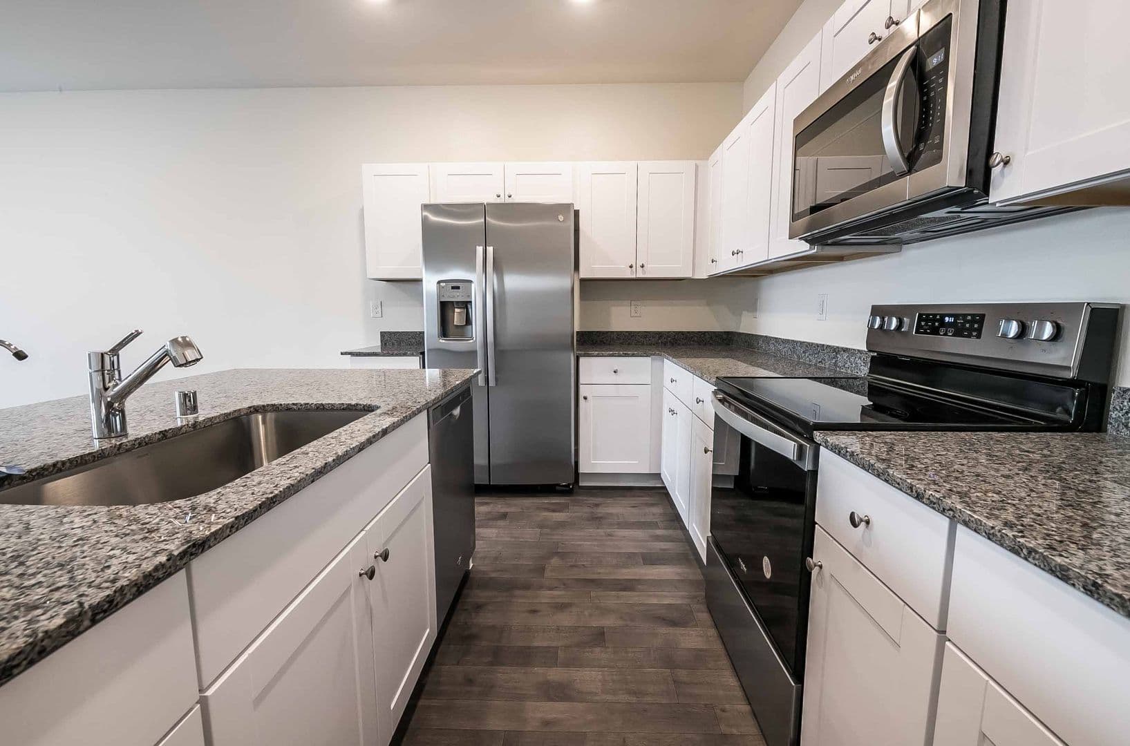 Henderson House: 12749 Epperly St