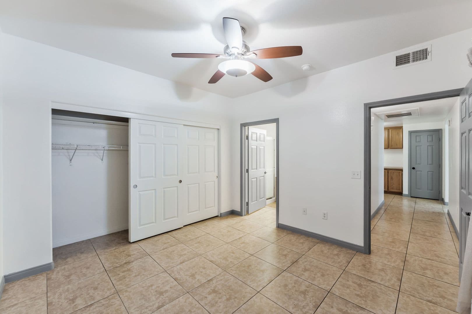 Las Vegas Townhome: 1405 S Nellis #1106