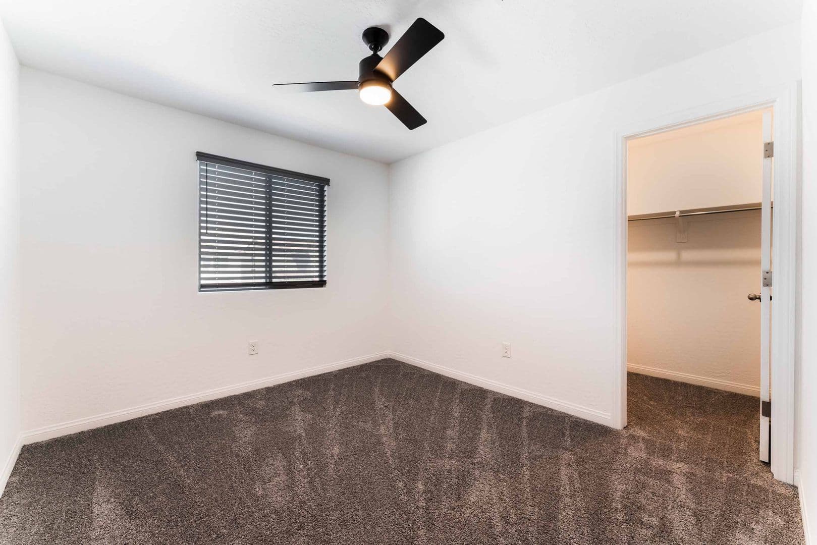 North Las Vegas House: 6958 Stone Cactus St