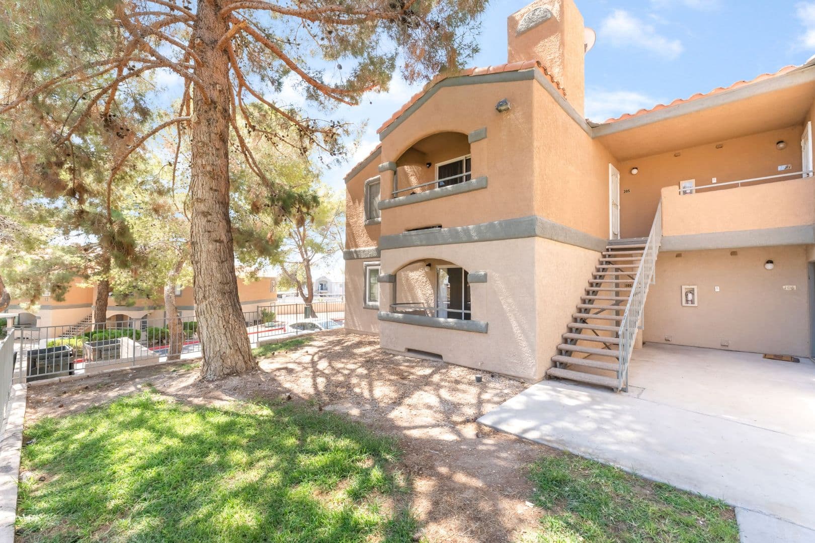 Las Vegas House: 230 Mission Newport Ln #105