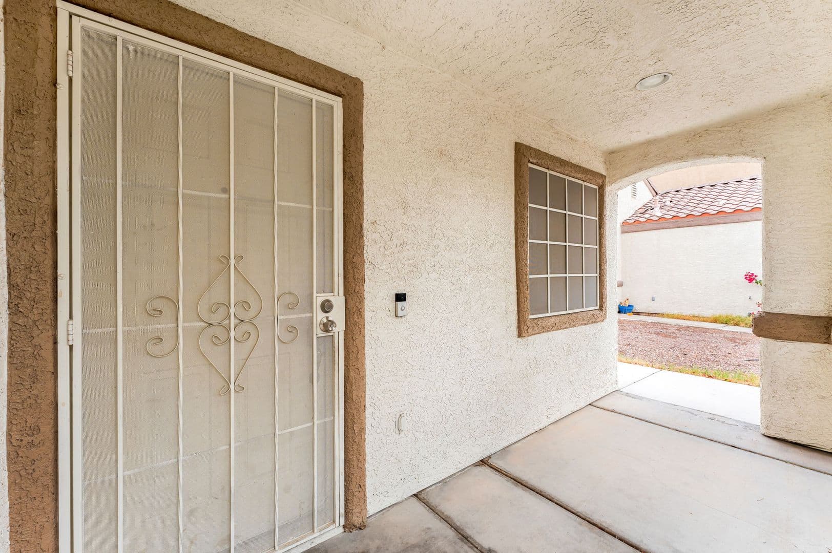Las Vegas House: 325 Searchlight Dr