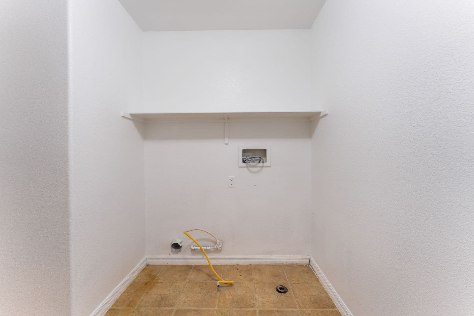 North Las Vegas House: 32 Rosa Rosales Ct