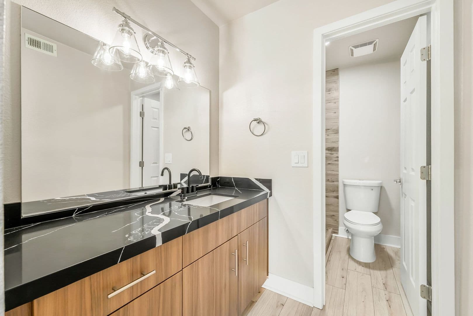 Las Vegas House: 1405 Vegas Valley #226