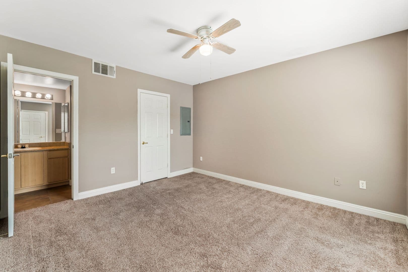 Las Vegas House: 8000 Badura Ave #2070