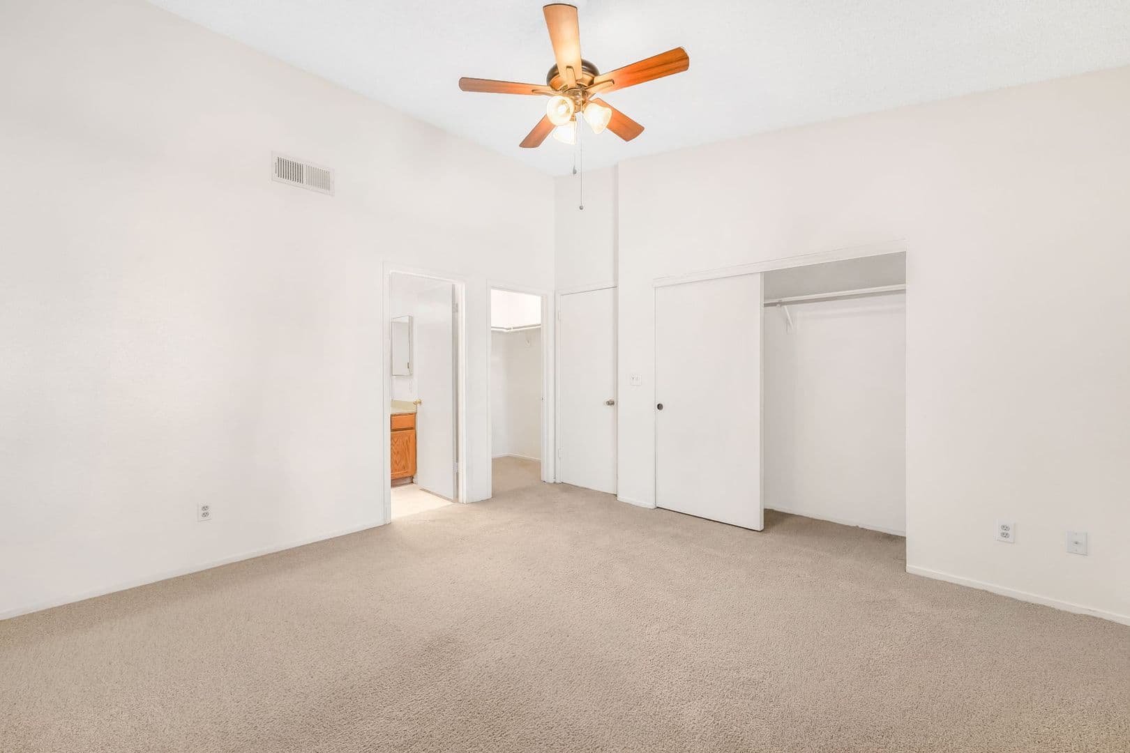 Las Vegas House: 4656 Bumblebee Circle