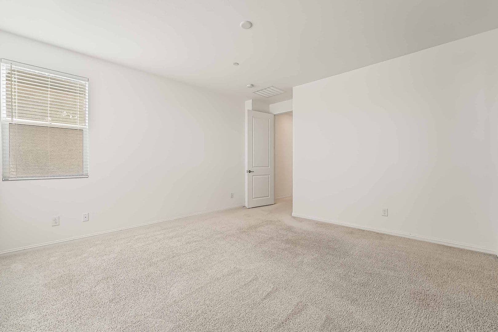 Henderson House: 228 Vanhoy Ave