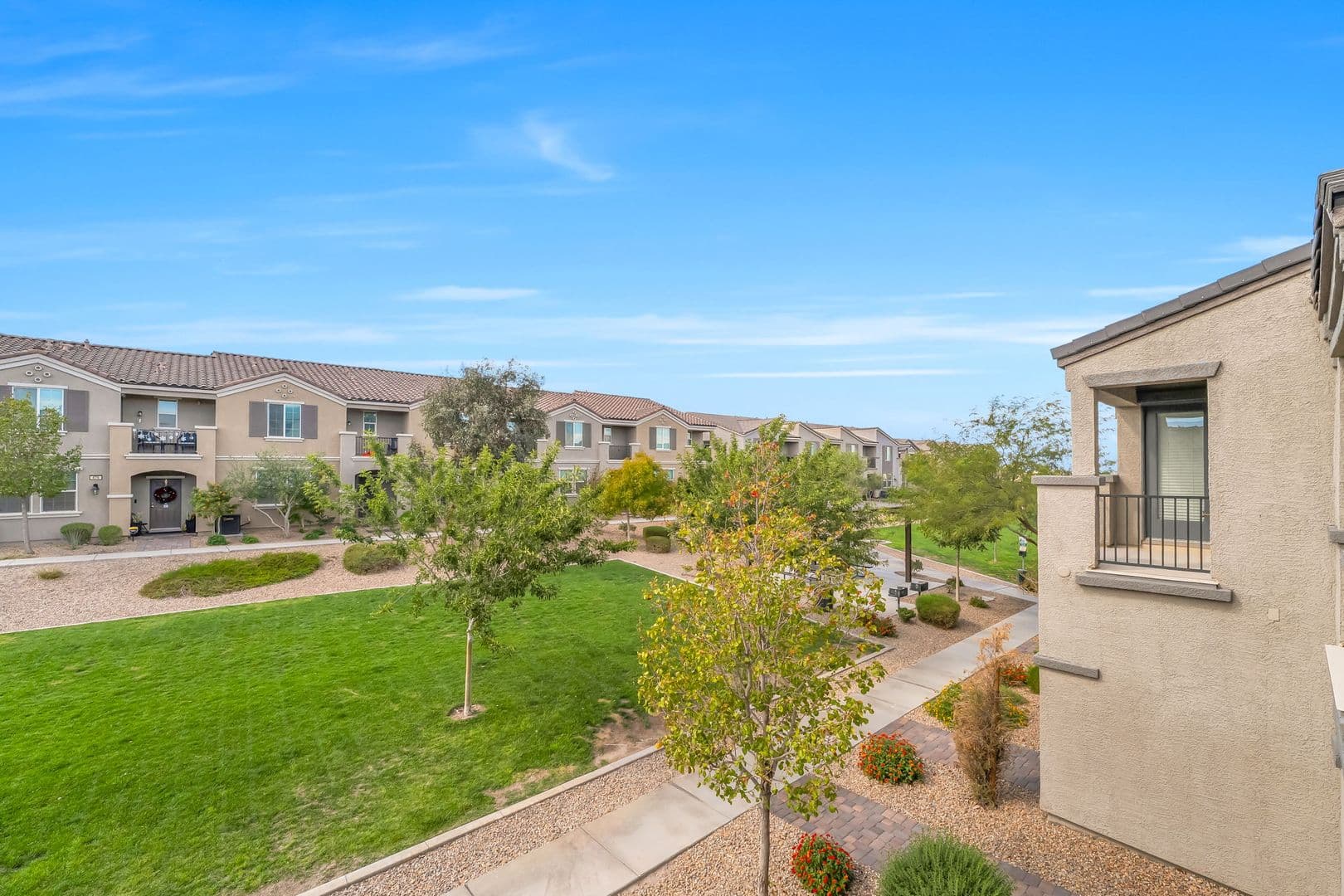 Henderson House: 483 Ylang Pl