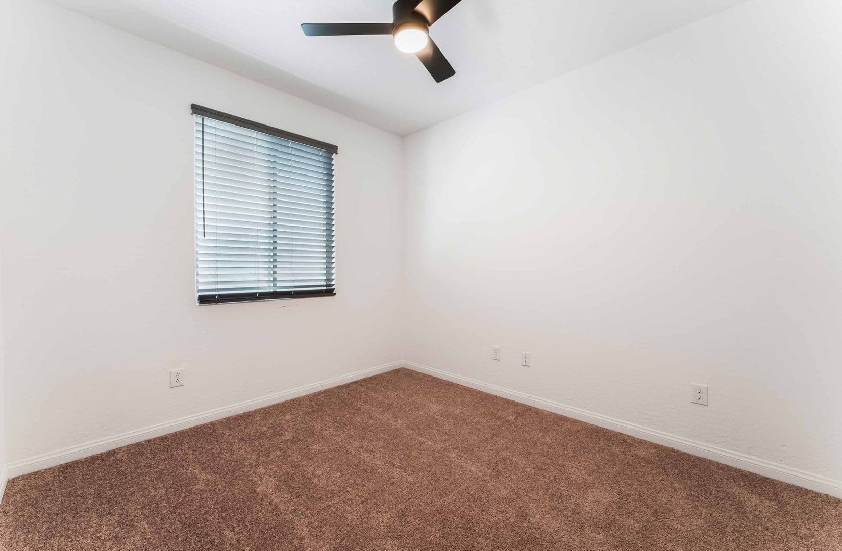North Las Vegas House: 6958 Stone Cactus St
