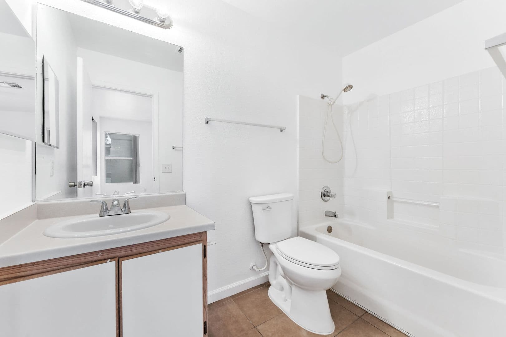 Las Vegas House: 325 Searchlight Dr
