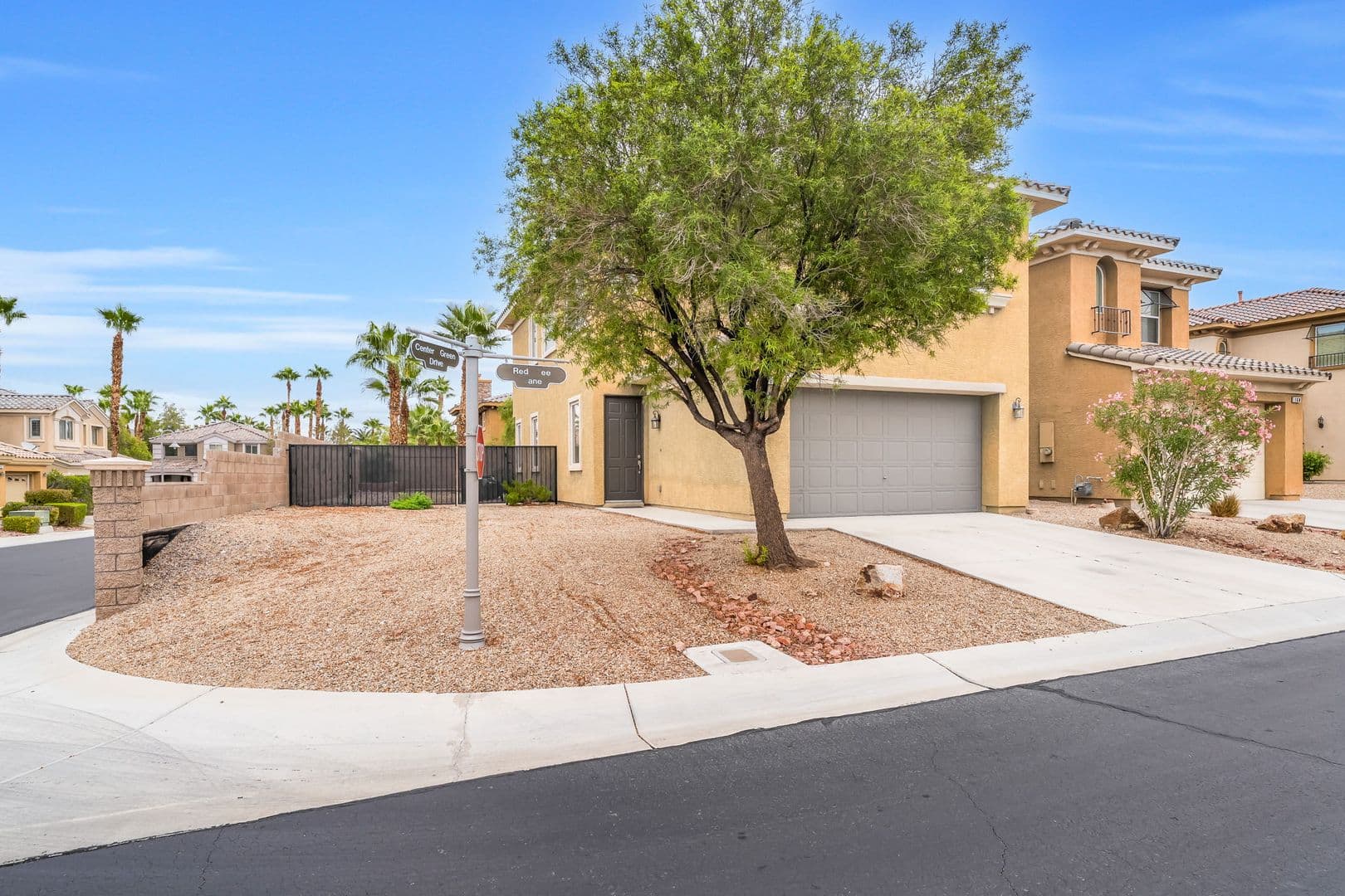Las Vegas House: 168 Red Tee Lane