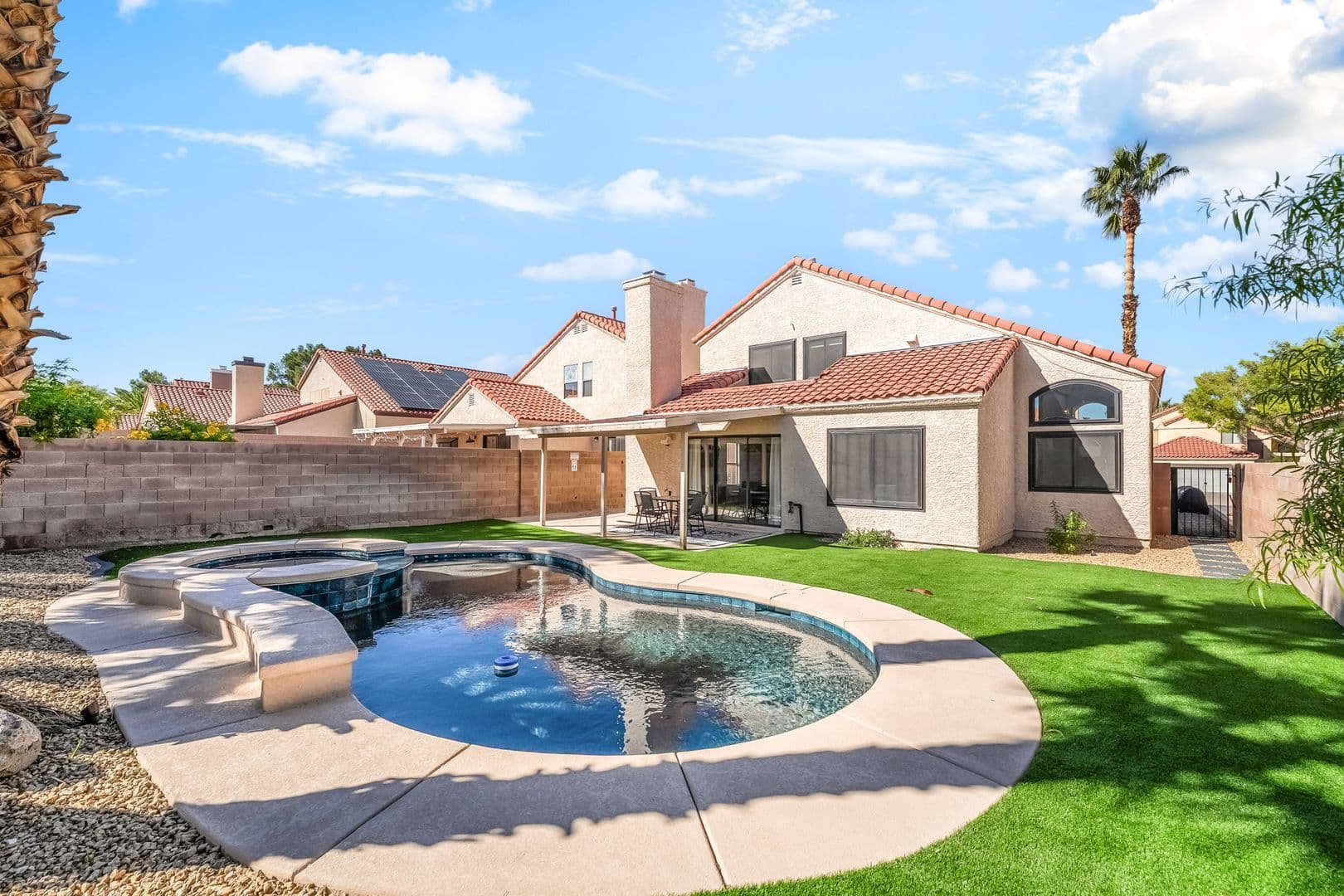 Henderson House: 2717 Lovington Drive