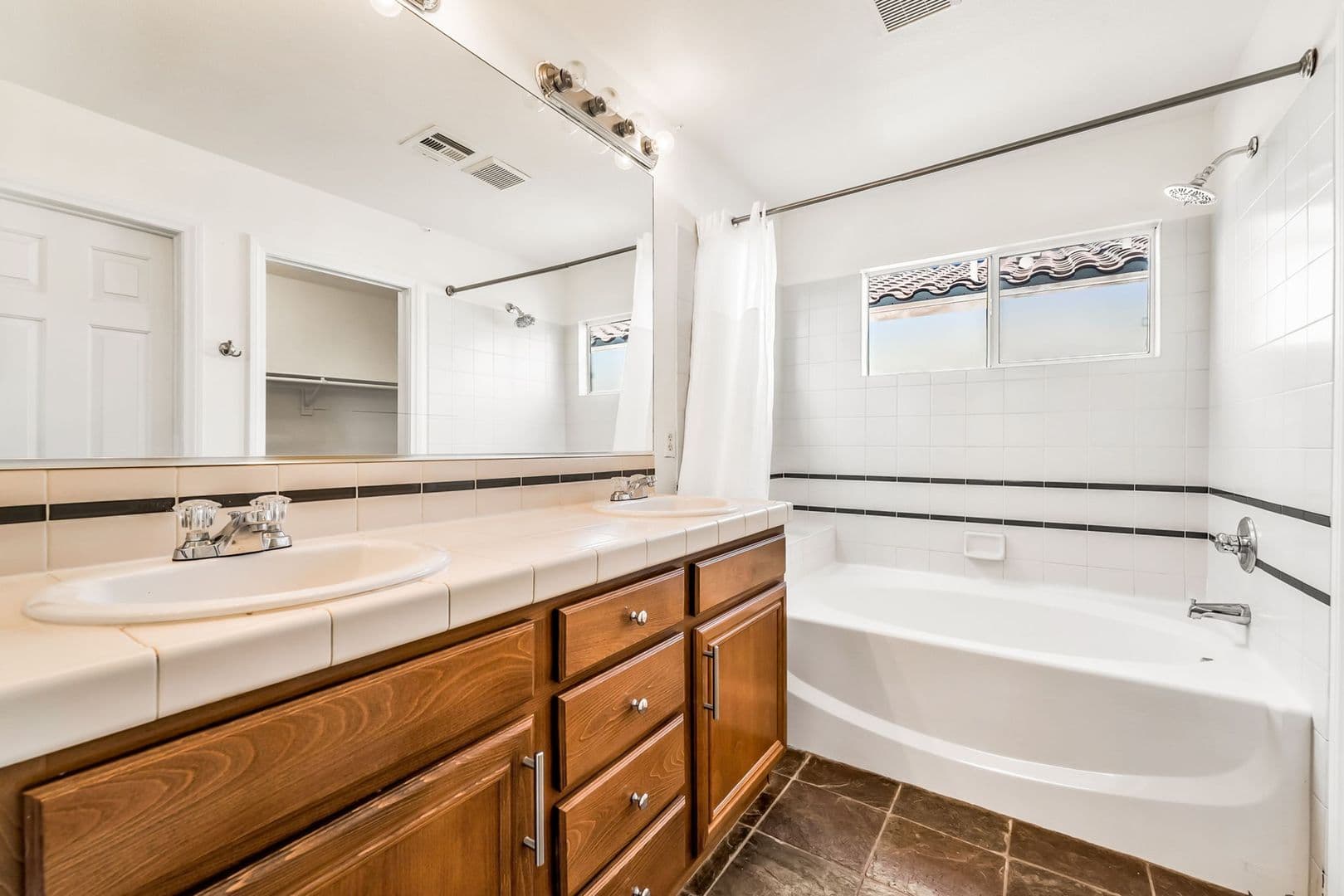 Las Vegas House: 9158 White Rock Peak Street