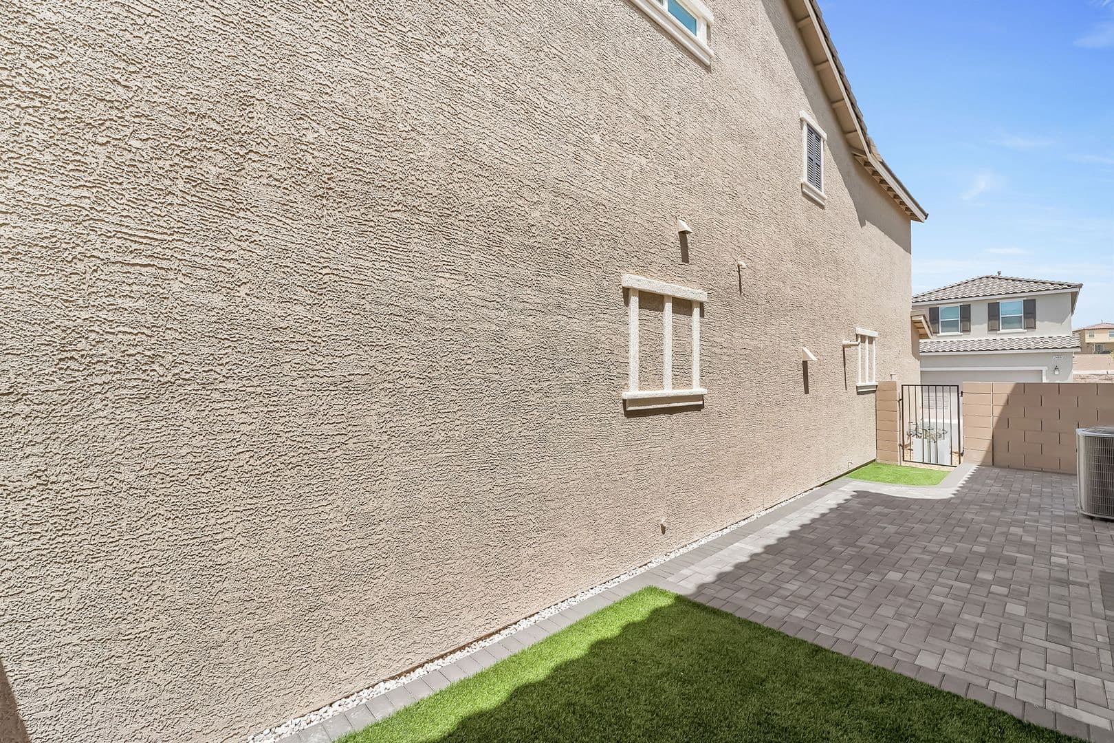 Henderson House: 2490 Palizzi Ct